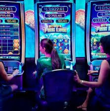 3btc Live Casino Tables 3btc par Abhi Kholen